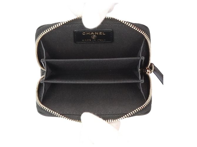 Tarjetero Chanel Camellia Matelassé de piel negra - vista 6