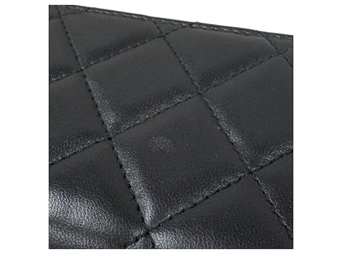 Tarjetero Chanel Camellia Matelassé de piel negra - vista 8