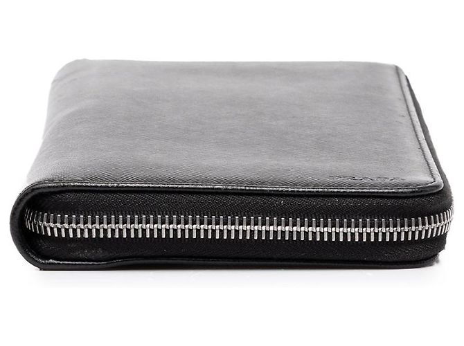 Prada Black Saffiano Long Wallet mit Rundum-Reißverschluss - Ansicht 3