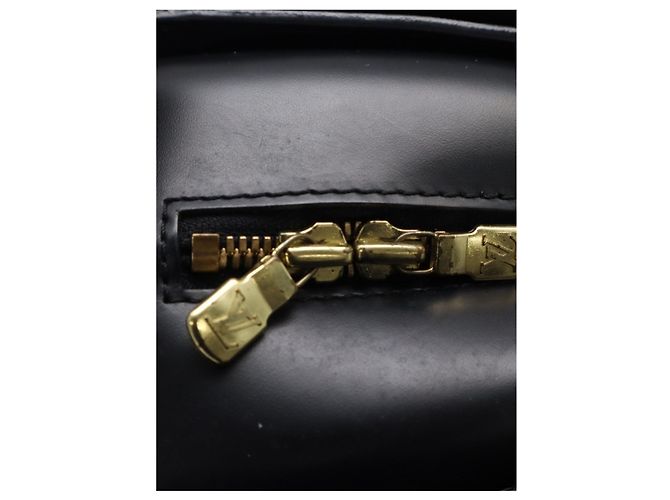 Louis Vuitton Black Epi Pont Neuf PM - vista 4