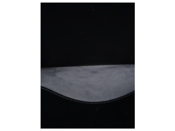 Louis Vuitton Black Epi Pont Neuf PM - vista 6