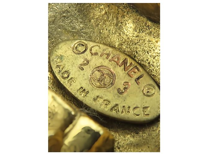 Orecchini a clip Chanel Gold CC placcati in oro con bottone a spirale - vista 4