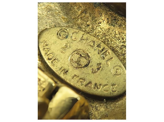 Orecchini a clip Chanel Gold CC placcati in oro con bottone a spirale - vista 5