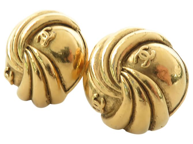 Orecchini a clip Chanel Gold CC placcati in oro con bottone a spirale - vista 6