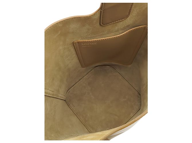 Bolso de cubo Pebble LOEWE Medium en piel de becerro lisa marrón - vista 4