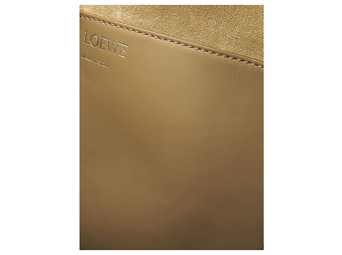 Bolso de cubo Pebble LOEWE Medium en piel de becerro lisa marrón - vista 5