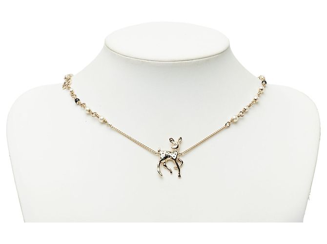 Collana Chanel Gold CC con pendente a cervo in perle sintetiche e strass placcato oro - vista 6