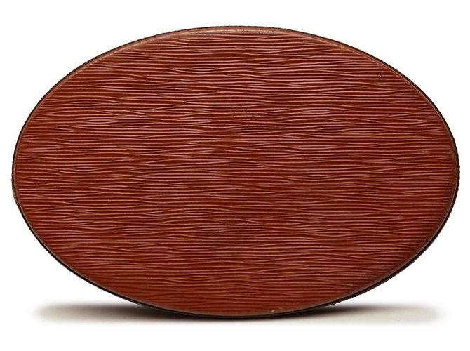 Louis Vuitton Brown Epi Cluny - vista 3
