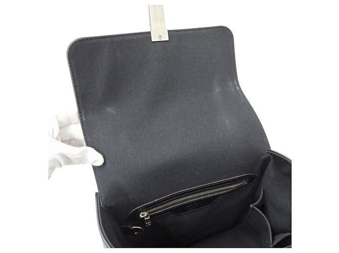 Louis Vuitton Taiga Leather Handbag - view 8