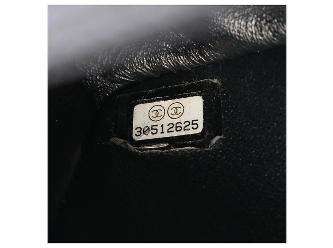 Bolso Chanel 2.55 de piel de becerro negra - vista 5