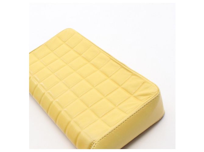 Chanel Coco Mark Chocolate Bar Schultertasche aus gelanem Lammleder - Ansicht 8