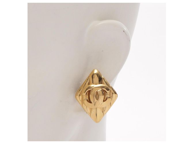 Orecchini a clip Chanel Coco Mark a forma di diamante - vista 4