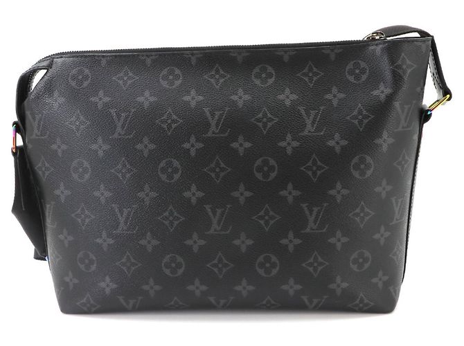Louis Vuitton Apollo PM Monogram Eclipse Flash Shoulder Handbag M43410 - vista 3