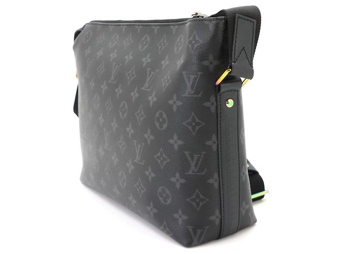Louis Vuitton Apollo PM Monogram Eclipse Flash Shoulder Handbag M43410 - vista 4