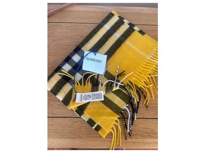 Sciarpa Burberry in cashmere a quadri giallo e nero - vista 3