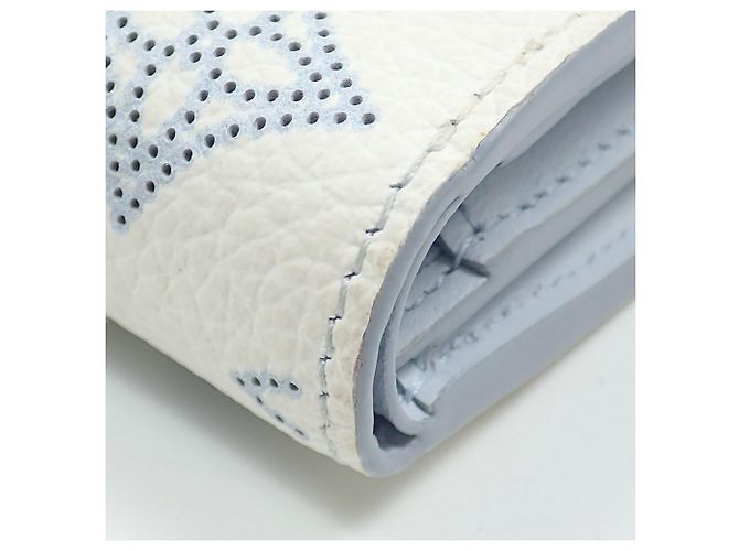 Louis Vuitton Mahina Portefeuille Iris Compact Bi-fold Wallet - vista 4