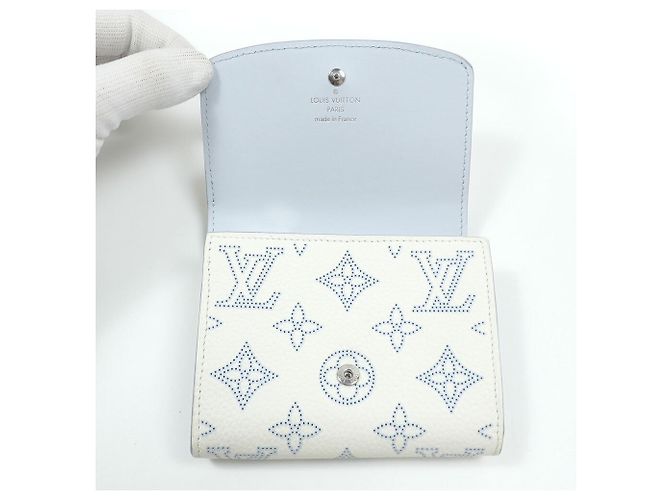 Louis Vuitton Mahina Portefeuille Iris Compact Bi-fold Wallet - vista 5