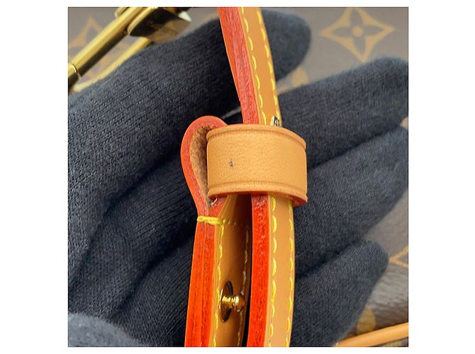 Borsa a tracolla Louis Vuitton Monogram Loop - vista 10