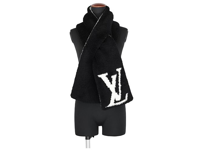 Louis Vuitton Reversible Stole - view 3