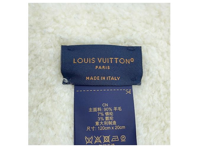 Louis Vuitton Reversible Stole - view 8