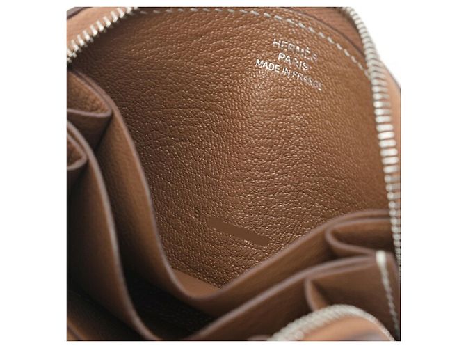 Hermès Tarjetero Compacto Hermes en Gold Brown - vista 7