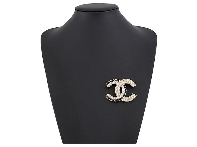 Broche Chanel Champagne Gold con pedrería - vista 4