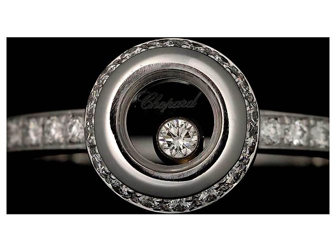 Chopard Happy Diamond Ring in 18K White Gold - view 7