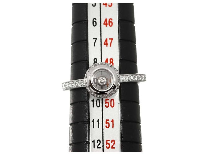 Chopard Happy Diamond Ring in 18K White Gold - view 8