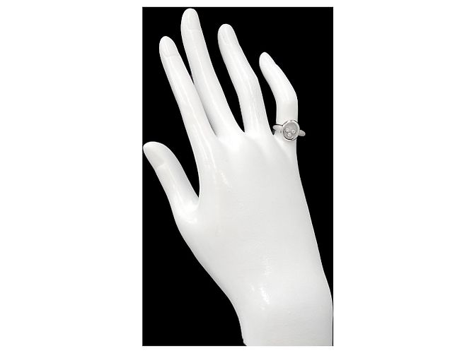 Chopard Happy Diamond Ring in 18K White Gold - view 8