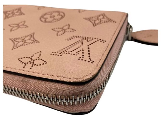 Louis Vuitton Zippy Wallet aus rosa Mahina-Leder - Ansicht 3
