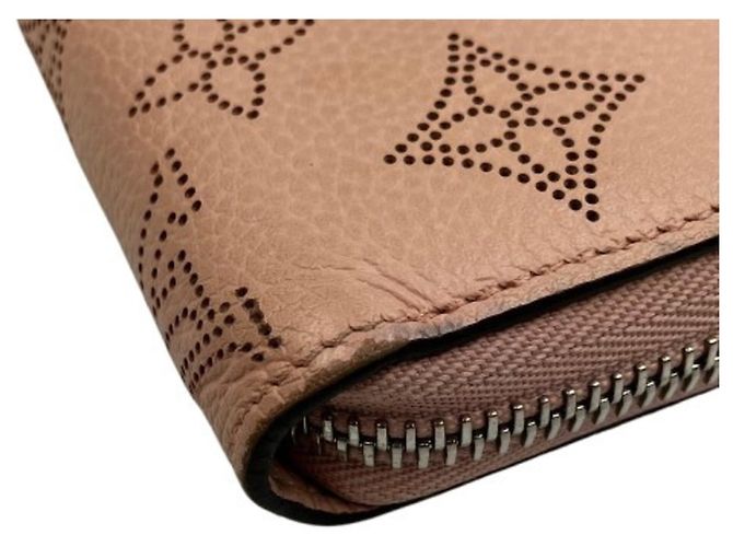 Louis Vuitton Zippy Wallet aus rosa Mahina-Leder - Ansicht 5