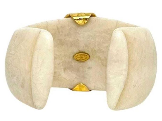 Bracelete Rígido Chanel Marfim e Dourado - vista 3