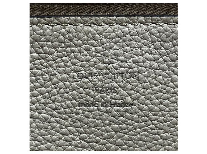 Sac Tote Louis Vuitton Bella - vue 12