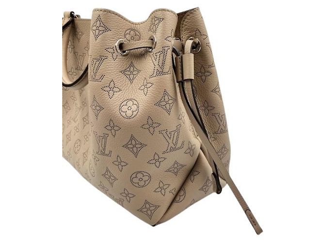 Sac Tote Louis Vuitton Bella - vue 3