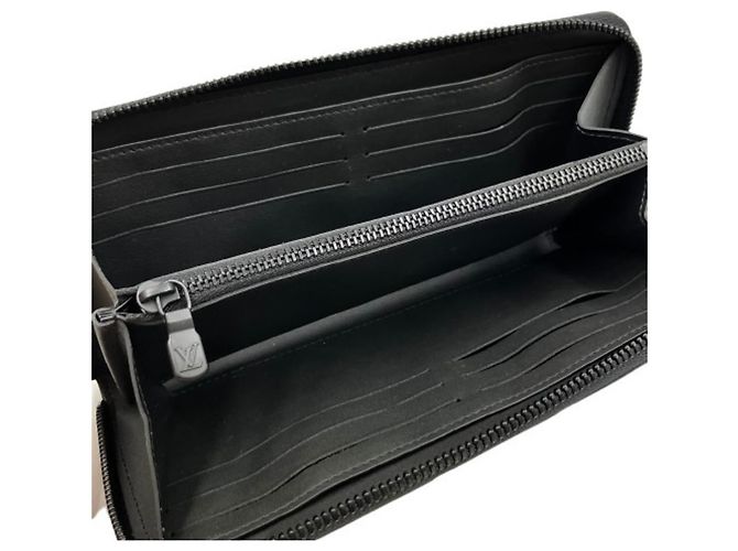 Portefeuille Zippy long Louis Vuitton Monogram Shadow - vue 5