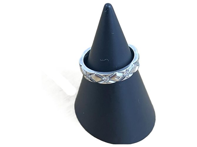Anel banda Chanel Matelassé com diamantes - vista 3