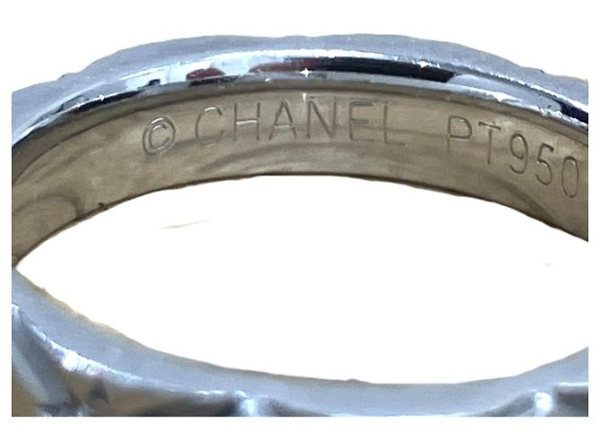 Anel banda Chanel Matelassé com diamantes - vista 6