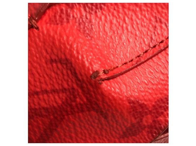 Louis Vuitton Tulip Bijou Keychain Accessory - view 10