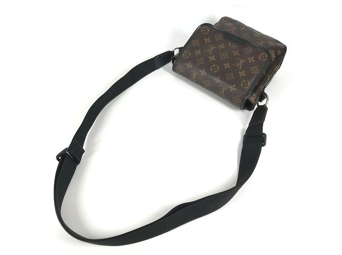 Bolso Pochette Louis Vuitton Monogram Macassar Bass PM - vista 7