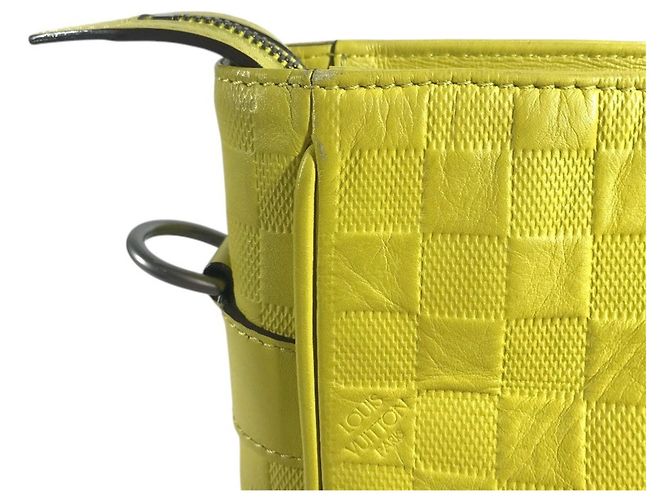 Bolso Louis Vuitton Damier Infini Tadao PM - vista 6