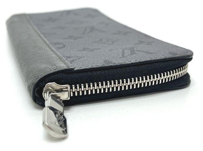 Portafoglio Zippy Louis Vuitton Monogram Taigarama - vista 4