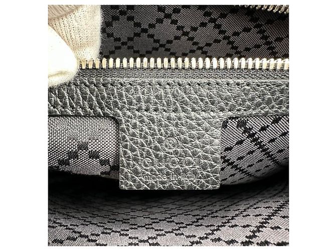 Borsa a pochette Gucci in pelle nera - vista 10