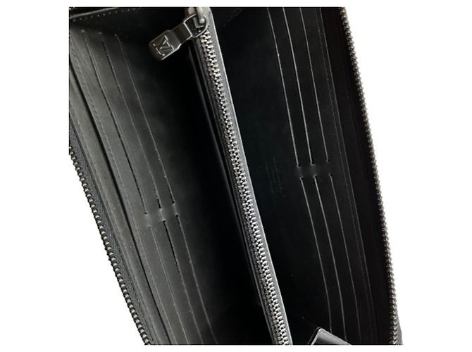 Portefeuille Zippy Louis Vuitton Monogram Shadow - vue 6