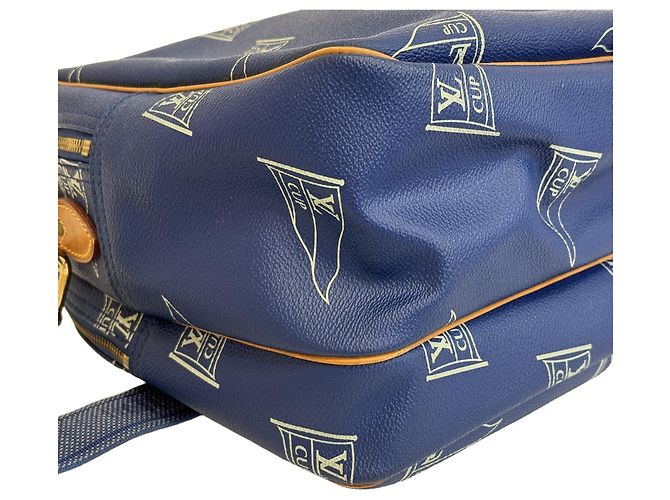 Louis Vuitton M80008 Sac Cows LV Cup Limited Edition Shoulder Bag - vista 3