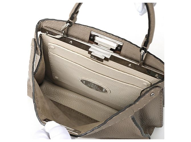 Fendi Peekaboo I See You Medium Handtasche aus grauem Leder - Ansicht 6