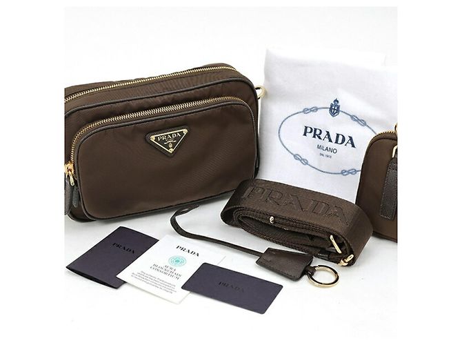 Pochette/Borsa a tracolla Prada in pelle marrone - vista 6