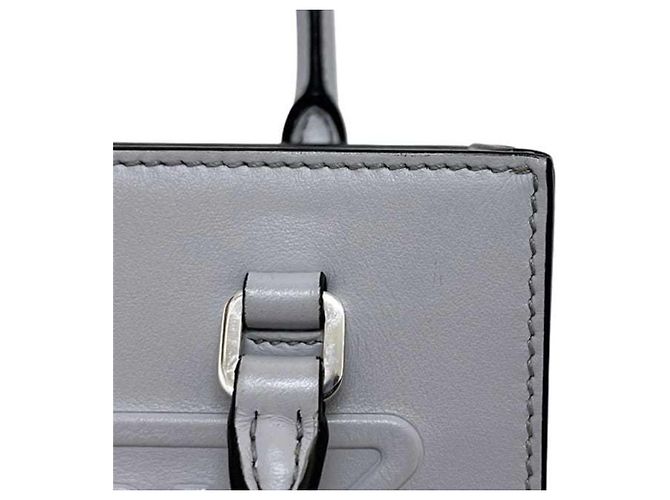 Prada Schultertasche aus grauem Leder - Ansicht 8