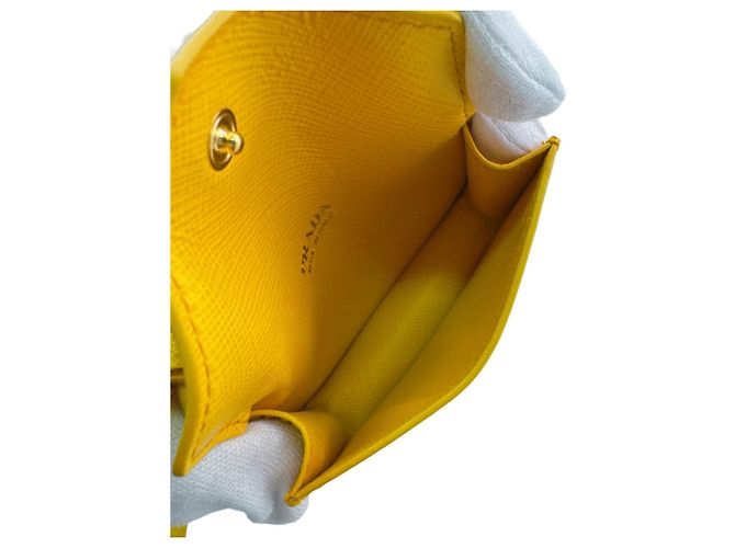 Cartera de cadena/hombro de piel Saffiano amarilla Prada - vista 7