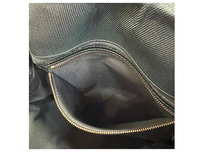 Mochila Louis Vuitton Cassia em couro Taiga - vista 17