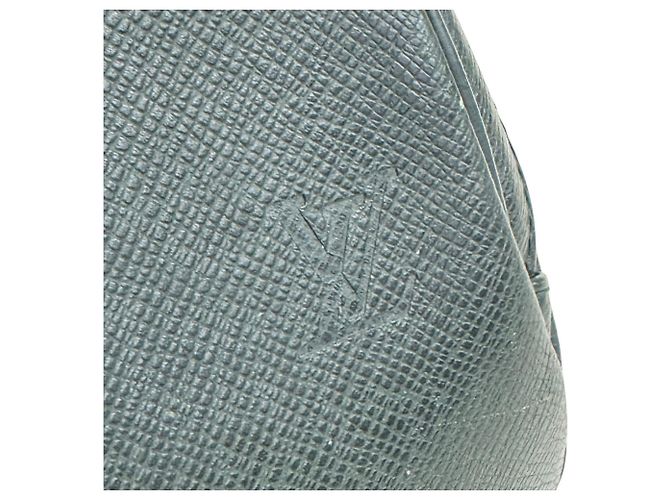 Mochila Louis Vuitton Cassia em couro Taiga - vista 8